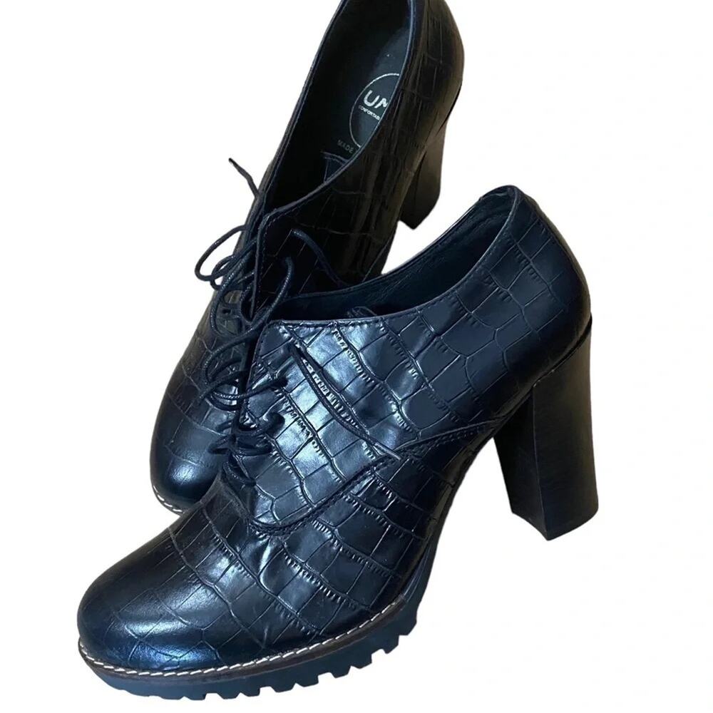 Uma Black Lace up Bootie size 41 Heeled Tie up Women's